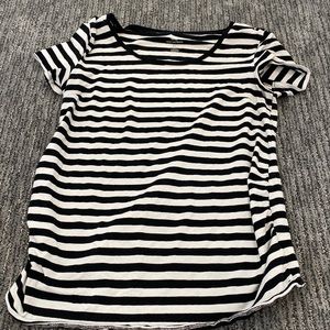 2/30 H & M Mama Maternity Striped tee
